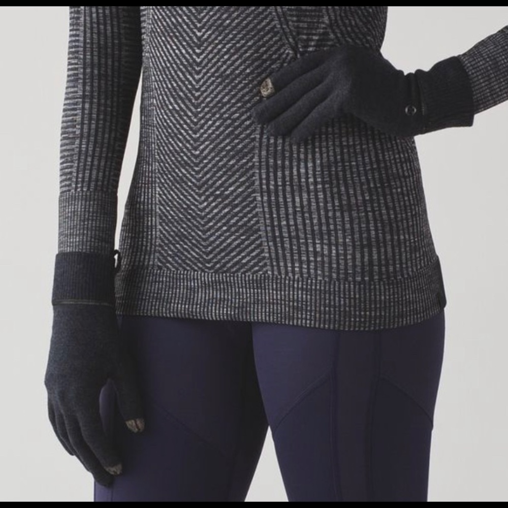 Lululemon gloves